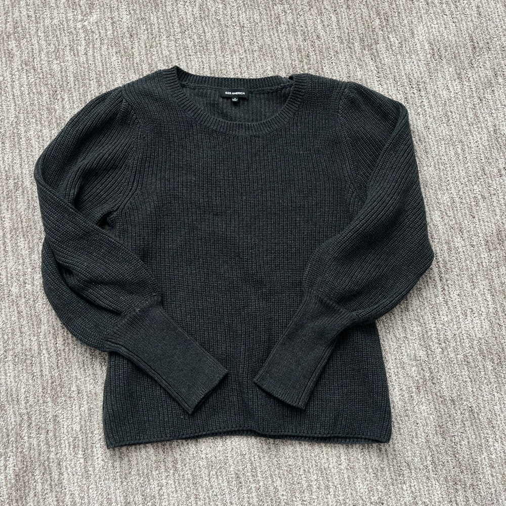 525 America dark gray / soft black crew neck sweater size small